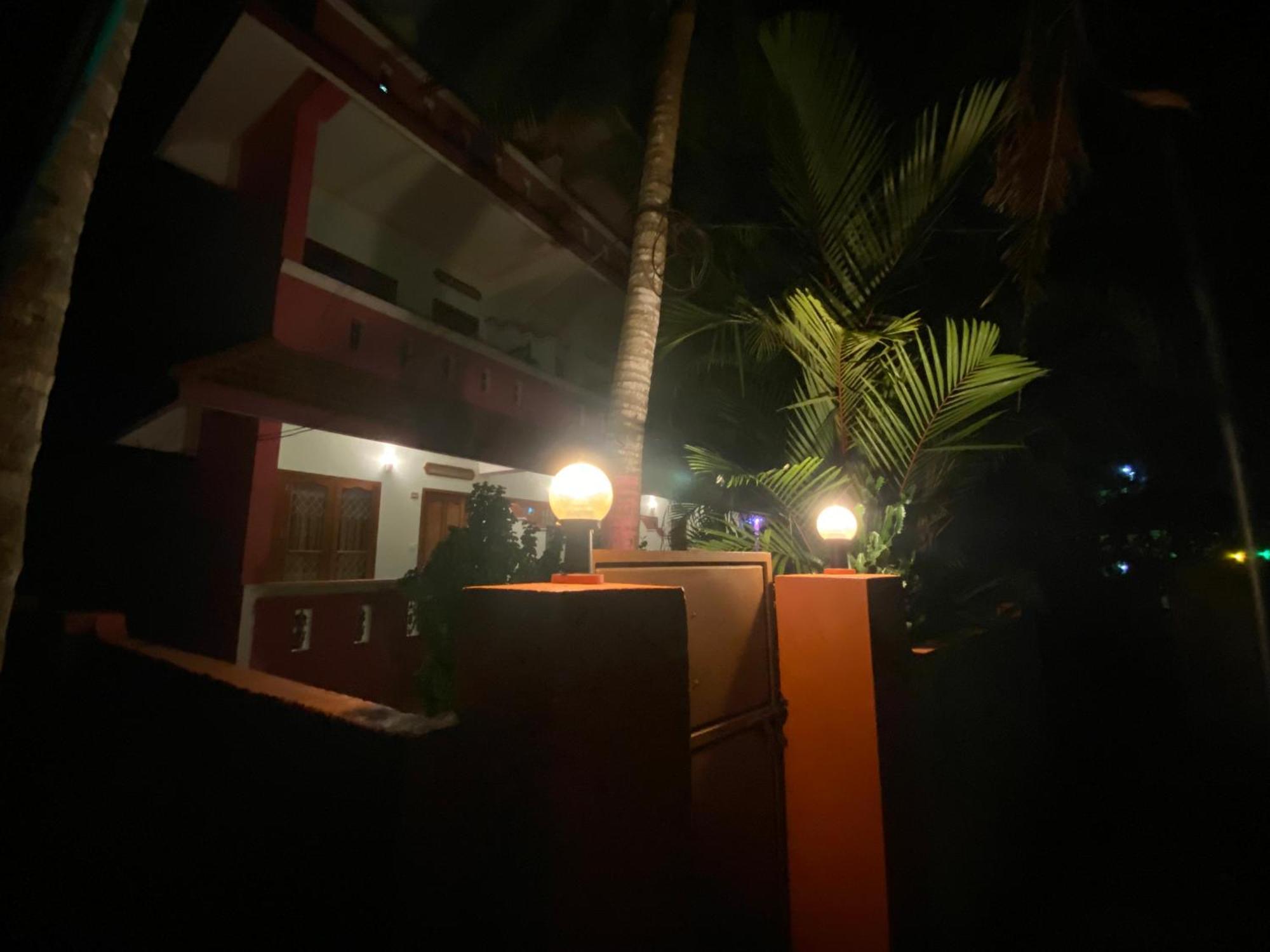 Packbag Comfort Bed & Breakfast Kovalam Exterior photo
