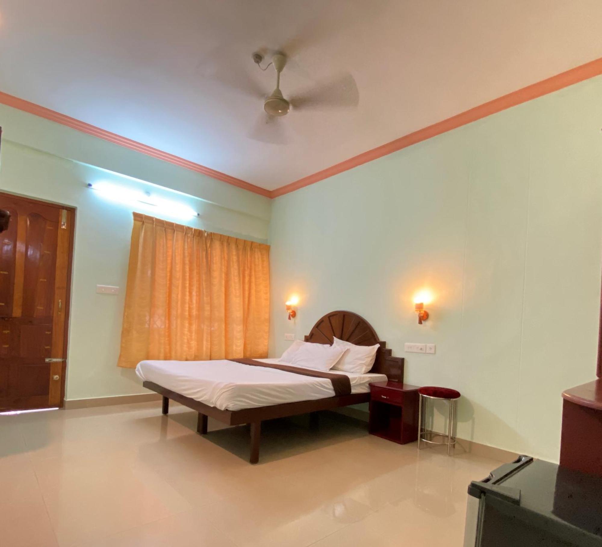 Packbag Comfort Bed & Breakfast Kovalam Exterior photo